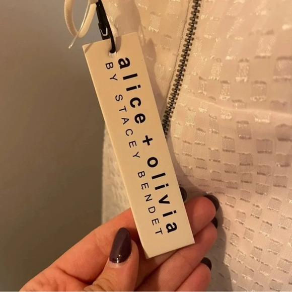 Alice And Olivia Roe White Tie Front Dress Size 12 NWT - Picture 5 of 9